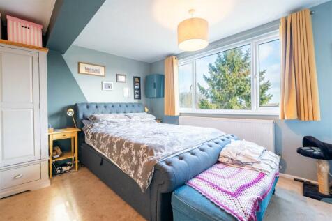 Main Bedroom-5.jpg