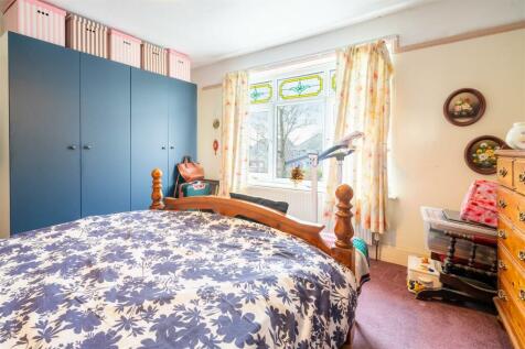 2nd bedroom-3.jpg