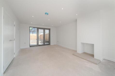 Living Room-3.jpg