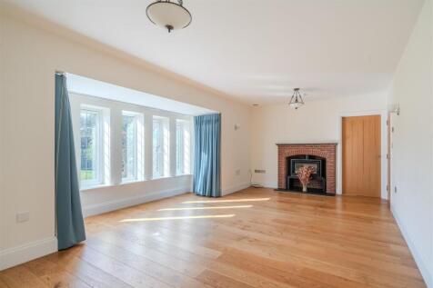 Living Room-2.jpg