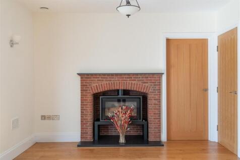 Living Room-4.jpg
