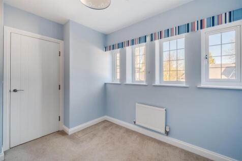 Bedroom 4.jpg
