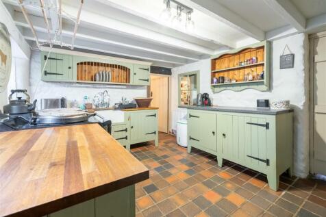 Kitchen-2.jpg