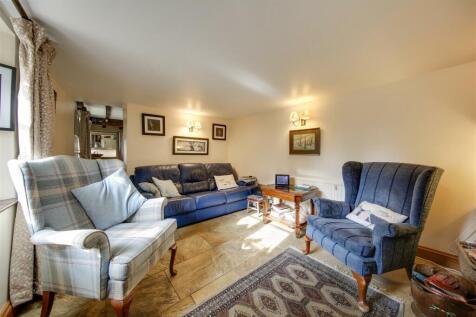Sitting Room.jpg
