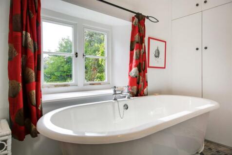 Bathroom2.jpg