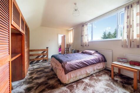 Bedroom 1-2.jpg