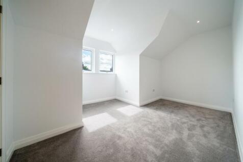 Bedroom 2-.jpg