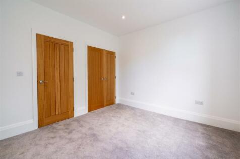 Bedroom 4--2.jpg