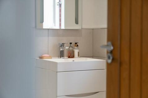 Bedroom 4-6.jpg