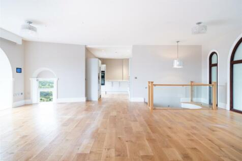 Living Area.jpg