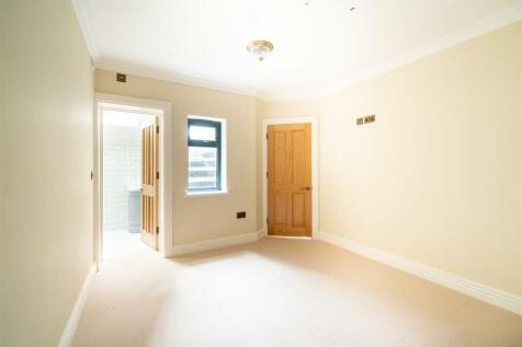 Bedroom 2-2.jpg