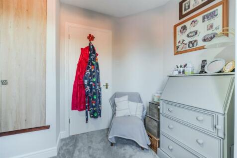 Bedroom 2-2.jpg