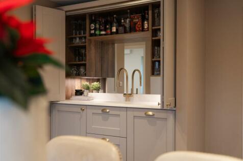 Dining Room-8.jpg