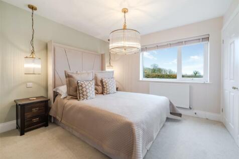 Bedroom 1.jpg