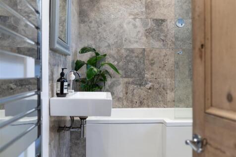 Bathroom-3.jpg