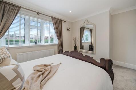Bedroom 1-4.jpg