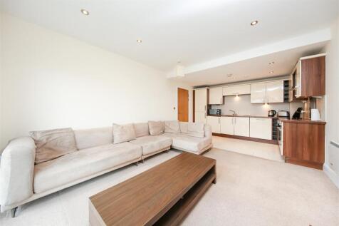 Living Room3.jpg