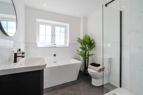 Bathroom-3.jpg
