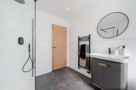 Bathroom-6.jpg
