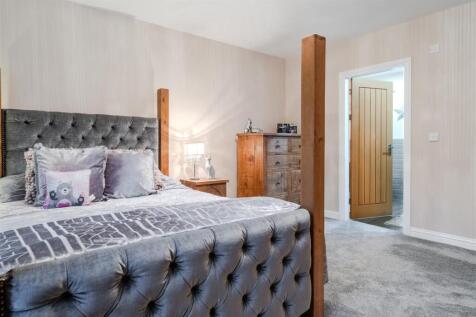 Bedroom 5-2.jpg