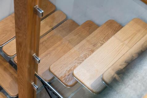 Landing-Stairs-6.jpg