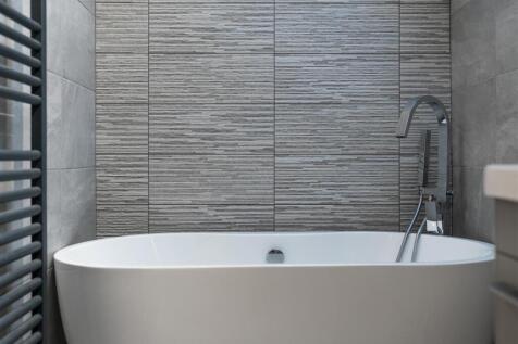 Bathroom-4.jpg