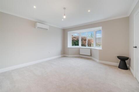 Living Room.jpg