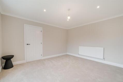 Living Room-2.jpg
