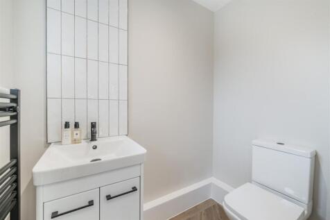 Downstairs WC.jpg
