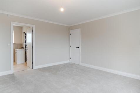 Bedroom 4-3.jpg