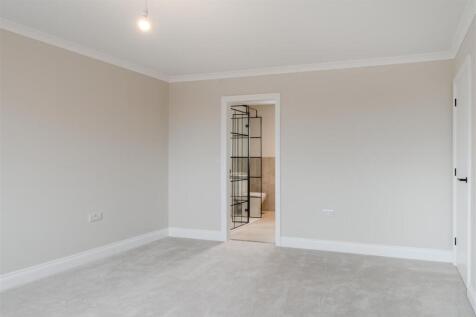 Bedroom 4-2.jpg