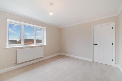 Bedroom 1-2.jpg