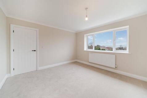 Bedroom 2-2.jpg