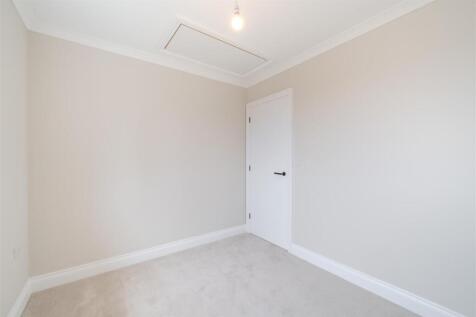 Bedroom 3-2.jpg