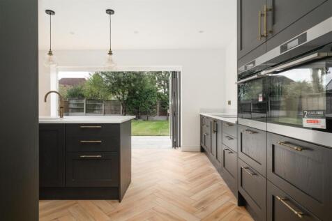 Kitchen_-4.jpg