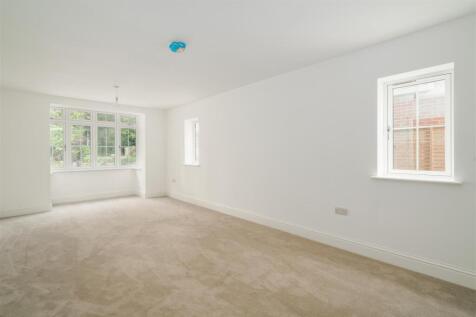 Living Room.jpg