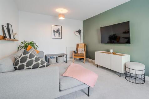 Living Room.jpg