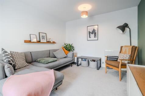 Living Room-2.jpg