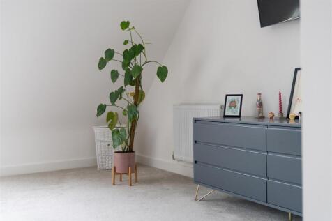 Bedroom 1-7.jpg