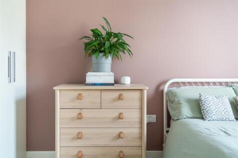 Bedroom 2-6.jpg