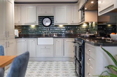 Kitchen-2.jpg