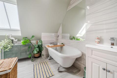 Bathroom-4.jpg