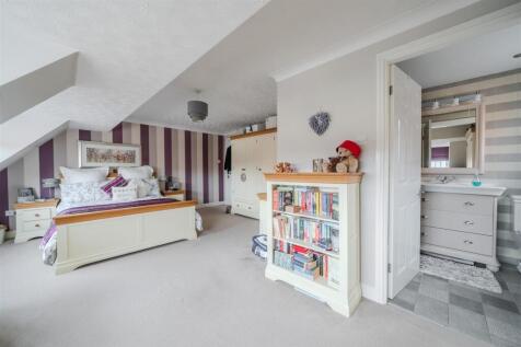 Bedroom 1-5.jpg