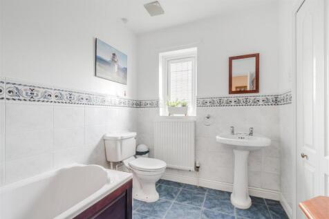 Bathroom.jpg