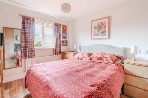Bedroom 4.jpg