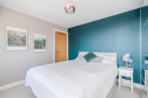 Bedroom 1-3.jpg