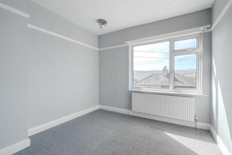 Bedroom 1-2.jpg