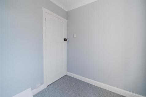 Bedroom 2-2.jpg