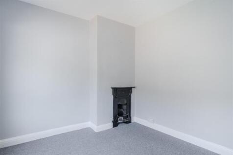 Bedroom 3-2.jpg