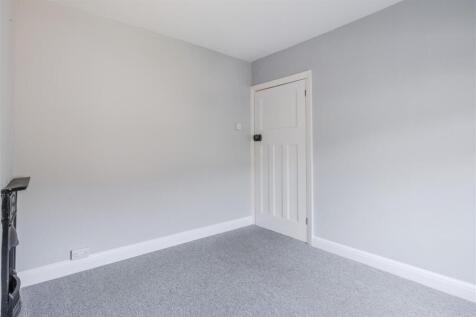 Bedroom 3-3.jpg